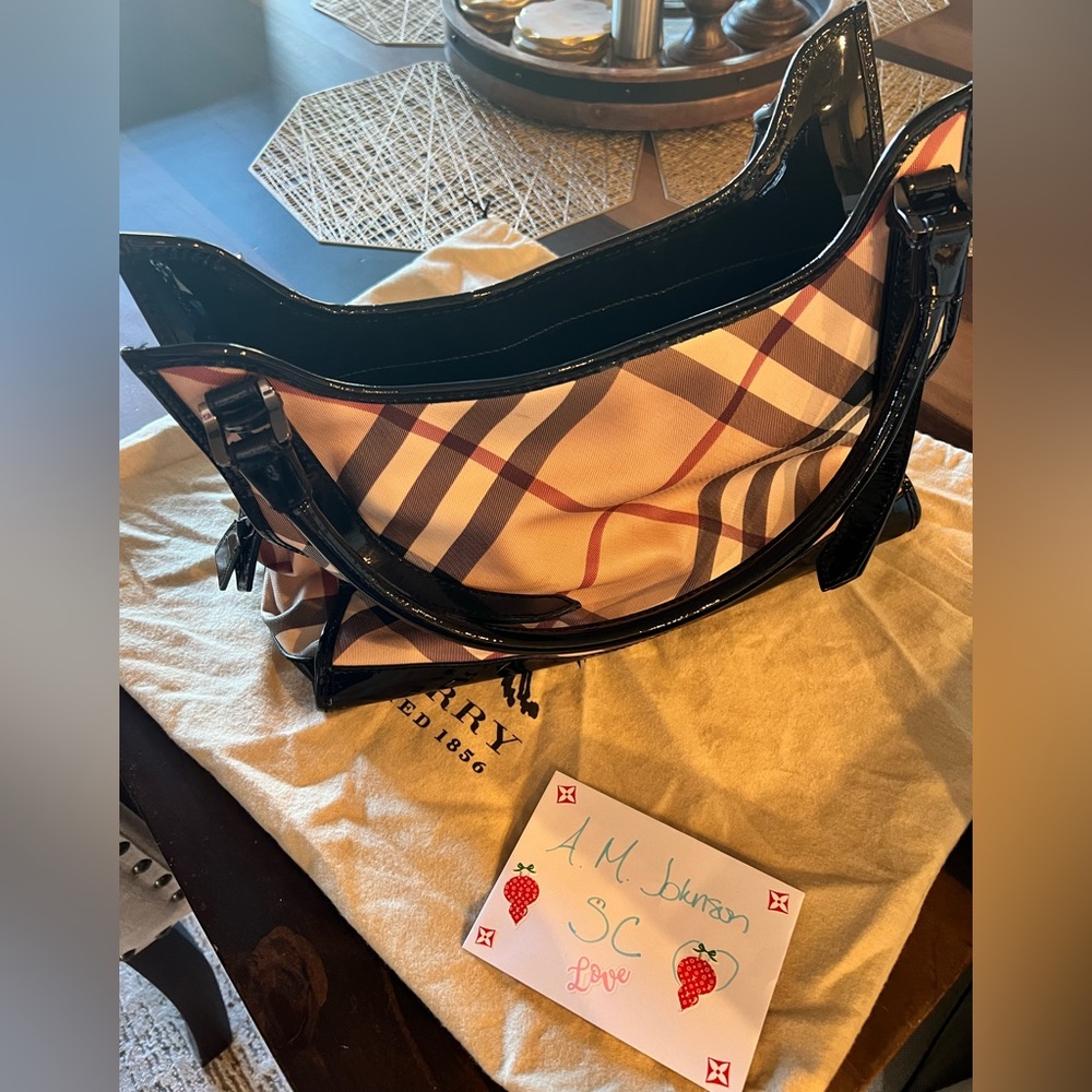 ✨Burberry Tote✨